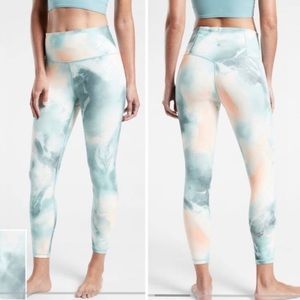 Athleta Elation Printed 7/8 Tight/Leggings - teal/orange print - size M